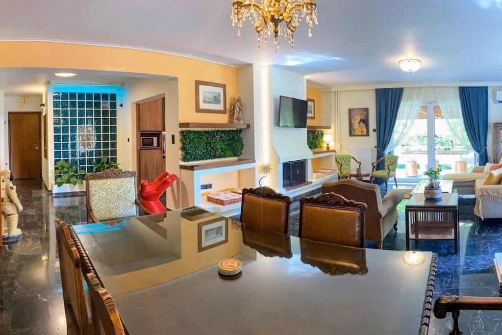 Апартаменти Sarakin'S Mansion Luxury Retreat Афіни Екстер'єр фото
